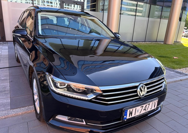 Volkswagen Passat cena 74990 przebieg: 62000, rok produkcji 2019 z Kraków małe 742